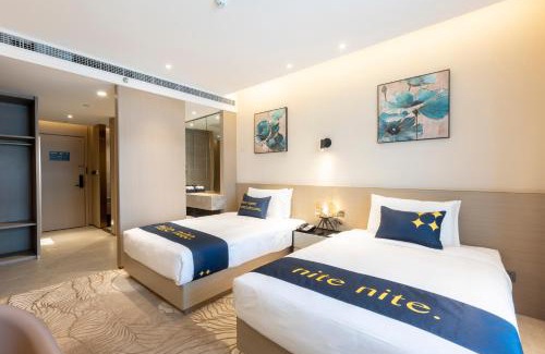 Shuangliu District Hotel | The Mulian Hotel, Chengdu Frontier Medical Center