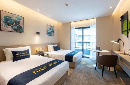 Shuangliu District Hotel | The Mulian Hotel, Chengdu Frontier Medical Center