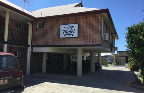 Mullumbimby Hotel | Budget-Friendly Stay at The Mullum Motel - 7/10 Rating