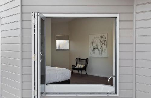 Mulwala House | Family-Friendly Getaway at The Mulwala Townhouse