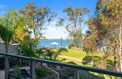 Mulwala House | Family-Friendly Getaway at The Mulwala Townhouse