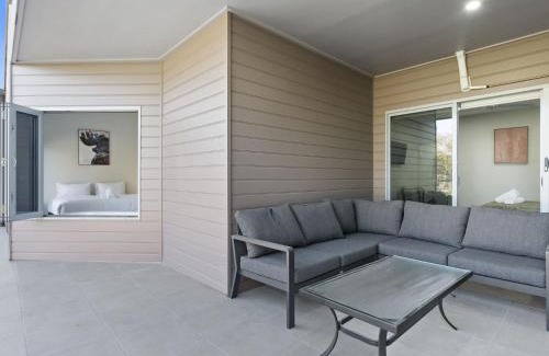 Mulwala House | Family-Friendly Getaway at The Mulwala Townhouse