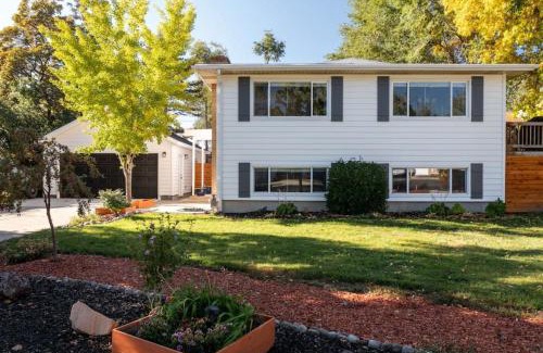 Murray House | The Murray Cottonwood Circle Close to Canyons