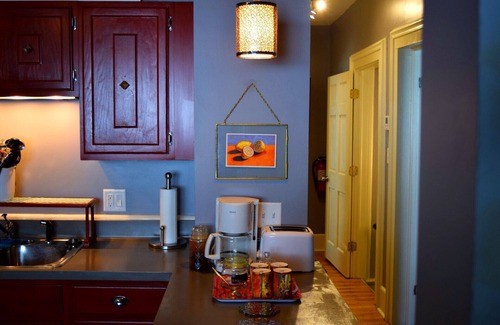 Bay View Bed & Breakfast | Relax at The Muse Gallery Guesthouse with Spa and Dining