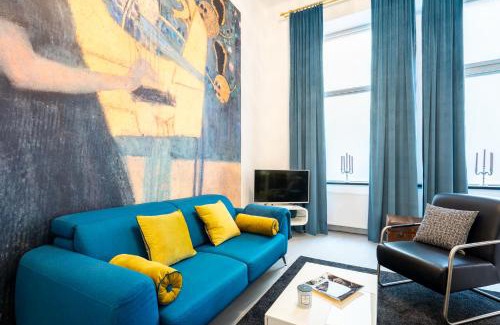 Wieden Apartment | Stylish City Loft at Naschmarkt with Breakfast Included