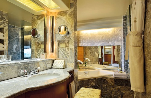 Naha City Centre Hotel | Discover The Naha Terrace: 4-Star Spa & Pool Oasis