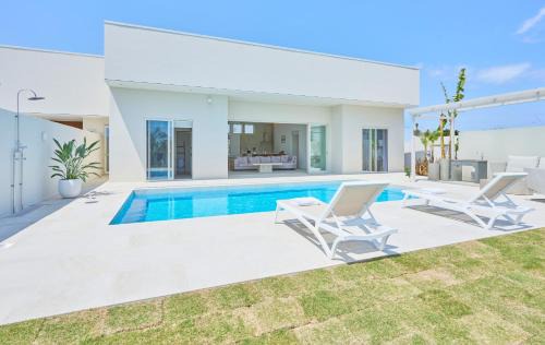 Ichinomiya House | THE NALU 愛犬と泊まれるvilla 温水プール サウナ BBQ ドッグラン 海まで徒歩5分 千葉 一宮 ザ ナルー