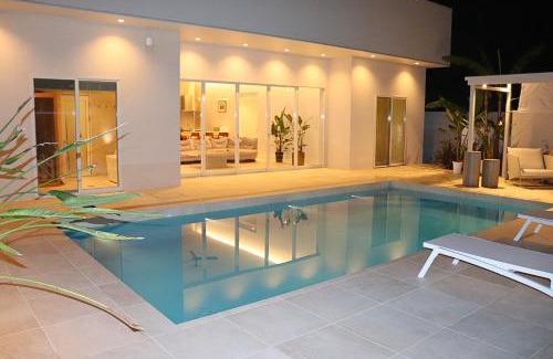 Ichinomiya House | THE NALU 愛犬と泊まれるvilla 温水プール サウナ BBQ ドッグラン 海まで徒歩5分 千葉 一宮 ザ ナルー