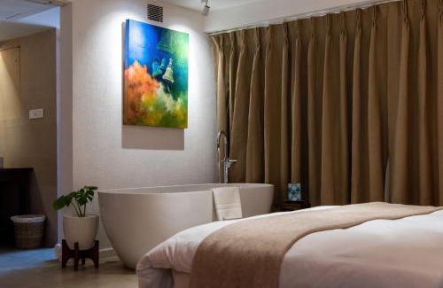 Bhaktapur Hotel | Discover The Nanee: 4-Star Retreat with Family-Friendly Dining