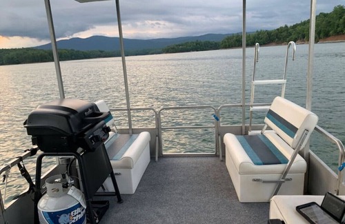 Nebo Boat Rental | Experience The Narai: Lake James Houseboat with Ocean Views