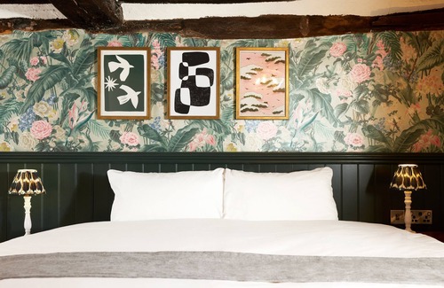 Braunstone Hotel | Discover Comfort at The Narborough Arms with Family-Friendly Amenities