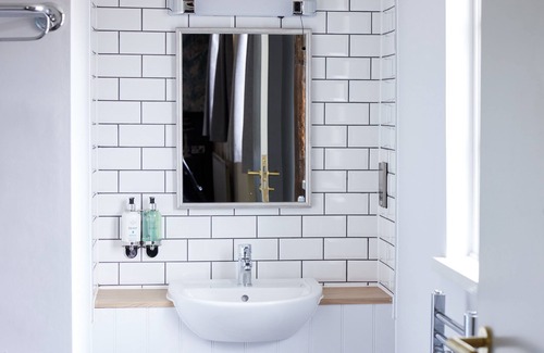 Braunstone Hotel | Discover Comfort at The Narborough Arms with Family-Friendly Amenities