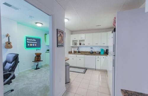 Martinsburg Apartment | The Nashville Experience