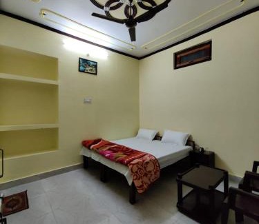 Dunda House | Nature View Homestay: Family-Friendly Retreat with Amenities