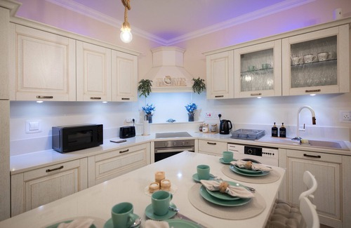 Madliena Apartment | Pet-Friendly Escape at The Nautical Nook for Families