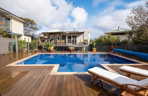 McCrae House | Ideal Peninsula Retreat with Heated Pool and Spa Access