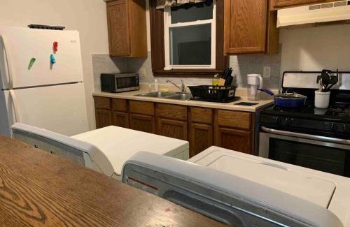 Oswego House | Family-Friendly Stay at The Navy 2 - Guest Rated 9.6/10