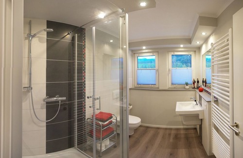 Wulmeringhausen Apartment | Your Ideal Apartment: Central Location & Family-Friendly Amenities