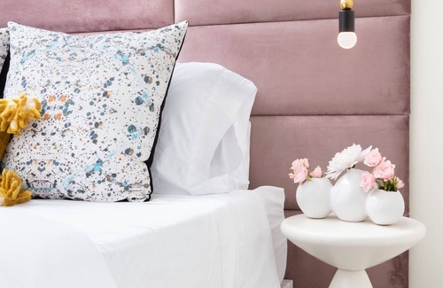 Park West Hotel | Exceptional Stay at The Neighborhood Hotel - Lincoln Park