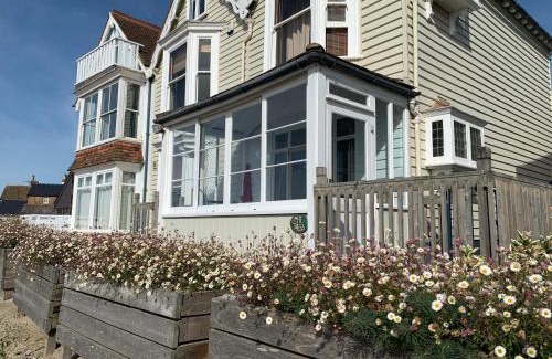 Whitstable House | Discover The Ness: Oceanfront Retreat with Family-Friendly Amenities