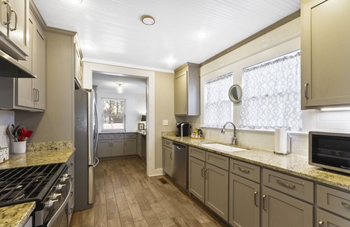 Northport House | Experience The Nest: A Cozy Southern Retreat Near Campus
