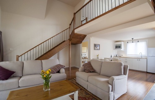 Gundaroo House | Discover The Nest at Gundaroo: Rated 9.8, Family-Friendly Stay