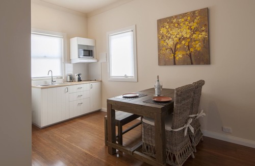 Gundaroo House | Discover The Nest at Gundaroo: Rated 9.8, Family-Friendly Stay