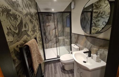Rowrah House | Experience Nature at The Nest: Guest Rated 10/10 Retreat