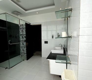 DLF Phase 3 Hotel | The Nest - Chill Place
