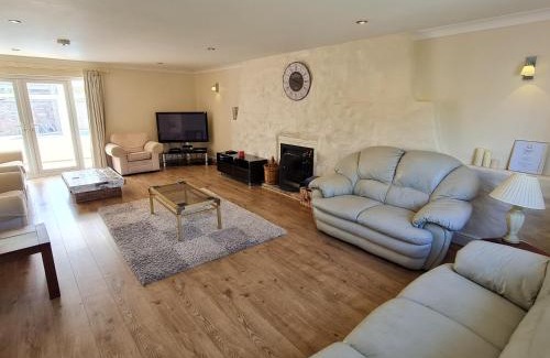 Aylsham House | Discover The Nest: 4-Star Getaway with Pool & Hot Tub