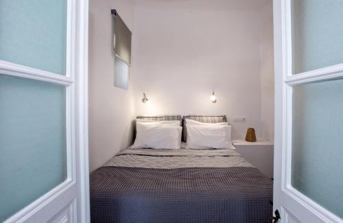 Tinos House | Pet Friendly Haven: The Nest with Exceptional 9/10 Reviews