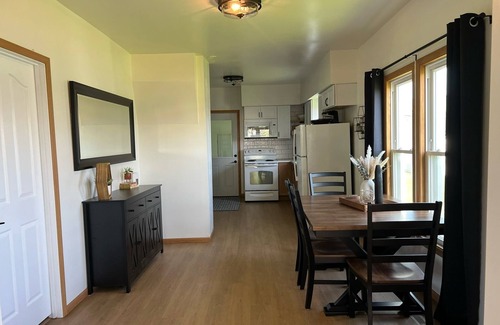 Belle Plaine House | Modern Nest: Pet-Friendly Home Near Parks and Dining