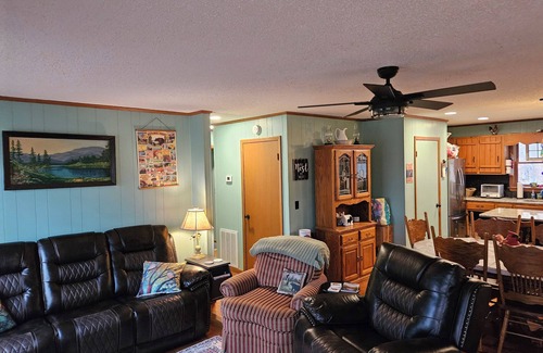 Unaka Cabin | Discover The Nest in Bear Paw: Family-Friendly Retreat