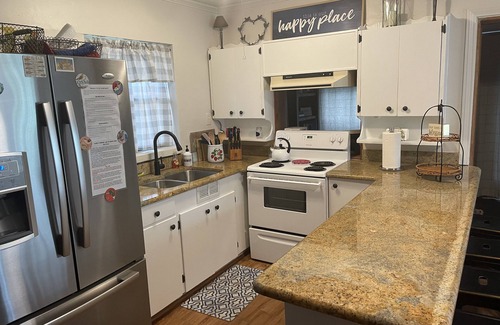 Melrose Cottage | Experience The Nest on Lake Santa Fe with Scenic Views