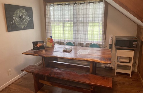 Melrose Cottage | Experience The Nest on Lake Santa Fe with Scenic Views