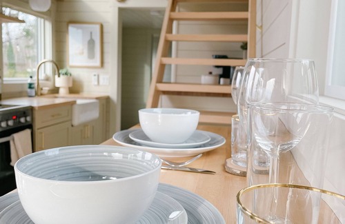 Sumas Prairie Cottage | Private Retreat at The Nest TINY HOME with Beautiful Views