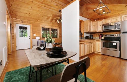 Gatlinburg - Pigeon Forge Villa | Cozy Retreat at The Nest with Hot Tub & Family Friendly Fun