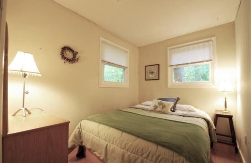 Shenandoah House | Discover Comfort at The Nest: Pet & Child Friendly Stays