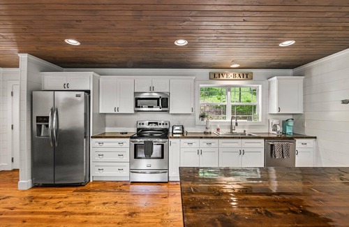 Big Creek House | Discover The Nest: Guest Rated 9.8 with Amazing Views