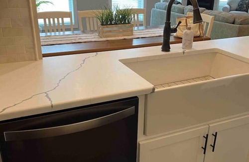 Mystic - New London House | Inviting Net Loft of Stonington: Rated 10/10 with Breakfast