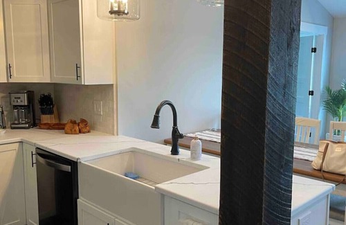 Mystic - New London Apartment | Experience The Net Loft of Stonington: 10/10 Guest Rated
