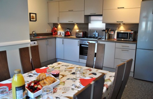 Anstruther Apartment | Bright Neuk: Coastal Apartment with Family & Pet-Friendly Perks