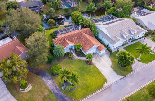 Palm River Estates Villa | Discover The New Diamond in Naples: 4-Star Guest Rated