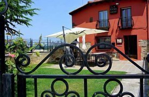 Abejar Cottage | Ideal Getaway: The New House for 14 with Kitchen & Pets