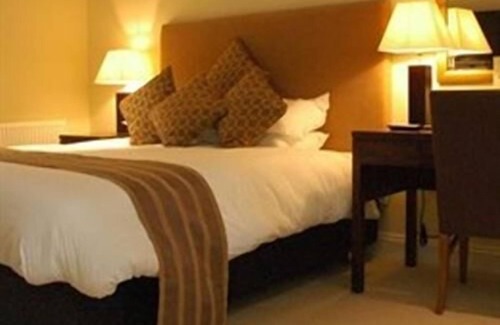 Kidmore End House | Kidmore End's New Inn: Family-Friendly Dining & Comfort