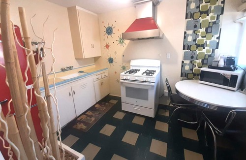 Moreno Valley Apartment | Guest Rated: 9.8 - New Star Motel with Studio Kitchens