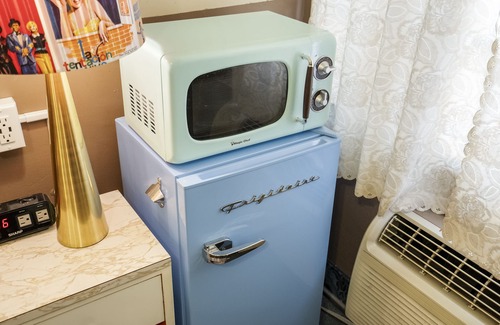 Moreno Valley Apartment | Guest Rated: 9.8 - New Star Motel with Studio Kitchens