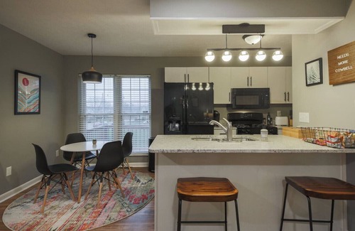 Martinsburg House | The New York'er 3 bedroom Duplex