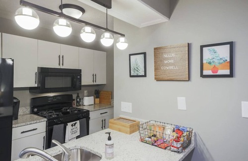 Martinsburg House | The New York'er 3 bedroom Duplex