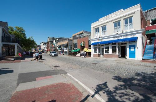 Newport Apartment | Family-Friendly Getaway at The Newport Lofts, 8.3/10 Rated